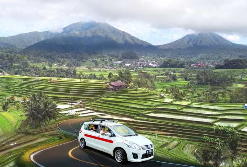 Imagen del tour: Personaliza el alquiler de coches privados con conductor de habla inglesa