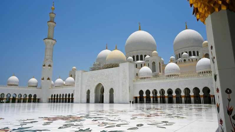 Imagen del tour: Visita guiada a la Gran Mezquita Sheikh Zayed desde Dubai