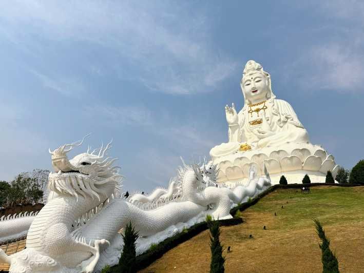 Imagen del tour: Chiang Rai: Templos famosos y Lalita Cafe' | Tour privado