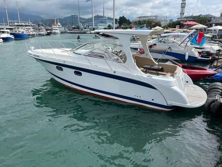 Imagen del tour: Batumi: Paseo en barco privado por la costa del Mar Negro