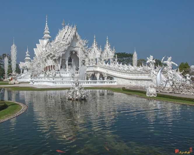 Imagen del tour: Chiang Rai: Excursión de un día a los 3 Templos "Blanco+Azul+Negro