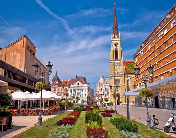 Imagen del tour: Desde Belgrado: Sremski Karlovci y Novi Sad con cata de vinos