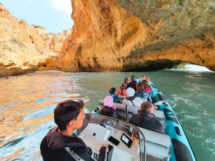 Imagen del tour: Portimão: barco por las cuevas de Benagil y Praia de Marinha