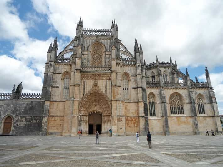 Imagen del tour: Fátima, Batalha, Alcobaça, Nazaré y Óbidos Circuito Privado