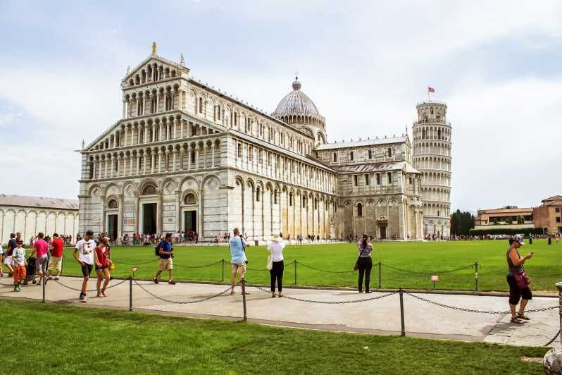 Imagen del tour: Entrada reservada a la Torre Inclinada de Pisa y a la Catedral