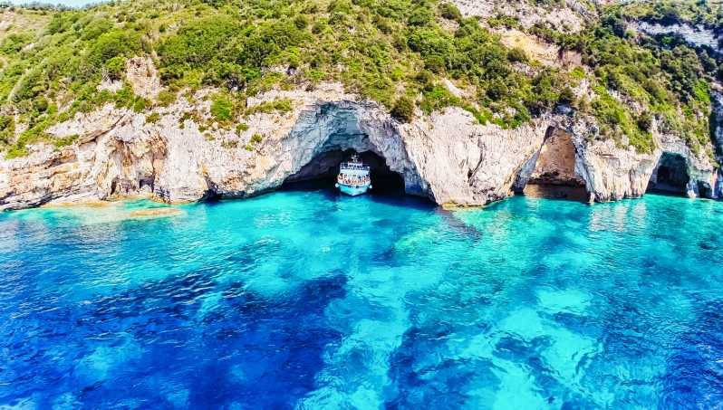 Imagen del tour: Desde Corfú: Crucero de un día a Paxos, Antipaxos y Cuevas Azules