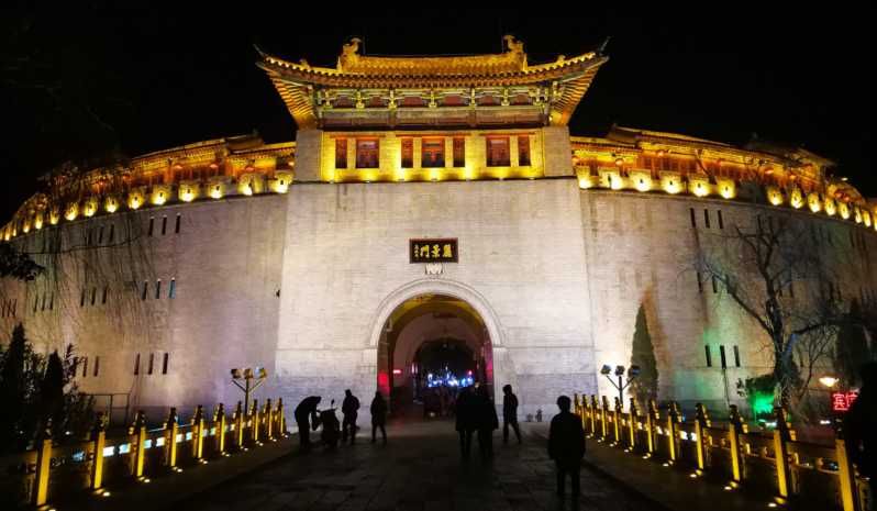 Imagen del tour: Luoyang tour nocturno a pie con cena local casco antiguo