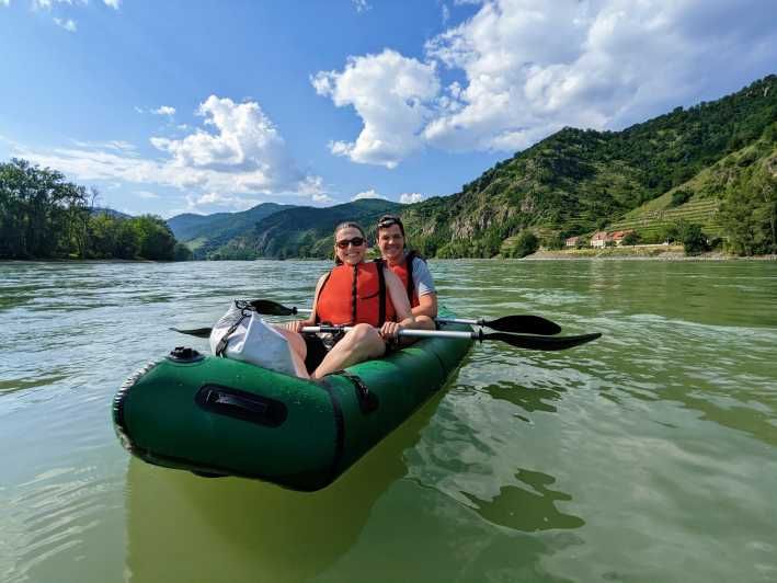 Imagen del tour: Viena: Excursión Privada en Kayak y Vino por el Valle de Wachau