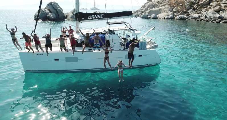 Imagen del tour: Naxos: Crucero de un Día en Catamarán con Almuerzo