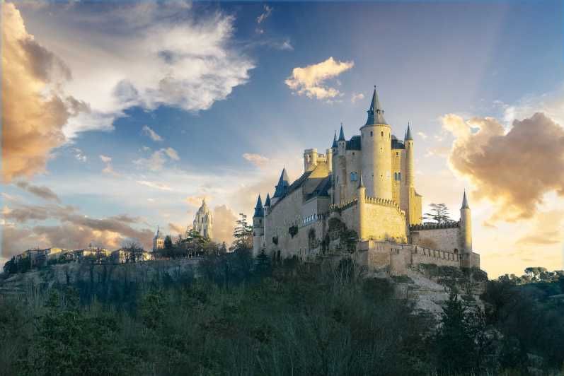 Imagen del tour: Madrid: tour de un día a Segovia y Ávila con entradas opcionales