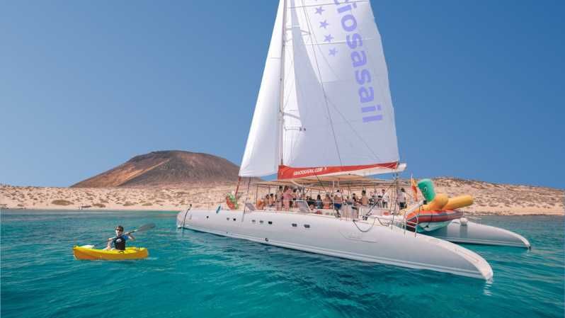 Imagen del tour: Desde Lanzarote: tour de un día en velero por La Graciosa