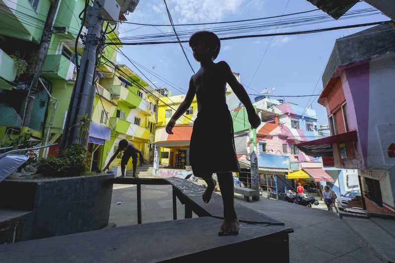 Imagen del tour: Río de Janeiro: Visita a la Favela de Santa Marta con un guía local