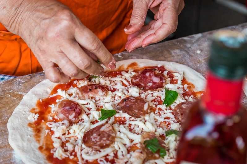 Imagen del tour: Sorrento: Clase de elaboración de pizza