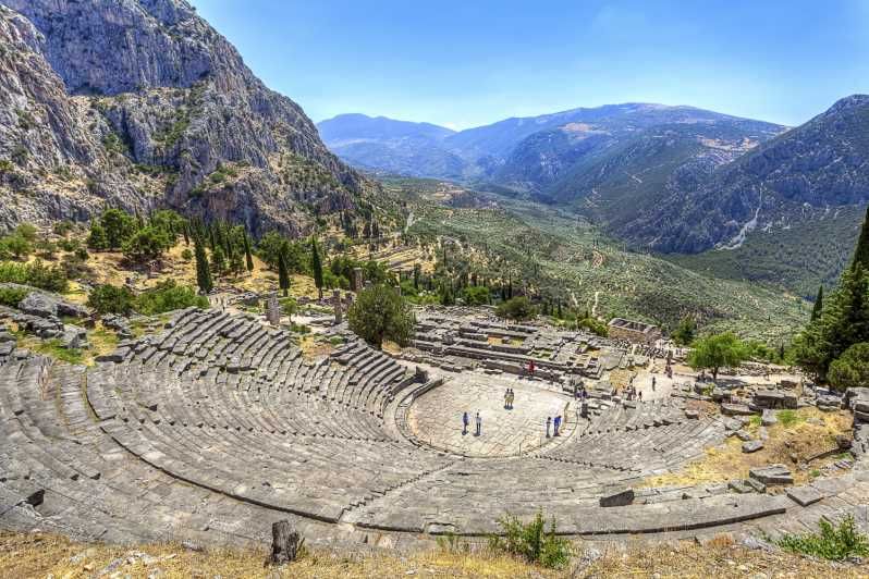 Imagen del tour: Gira guiada a pie por Delphi y entrada