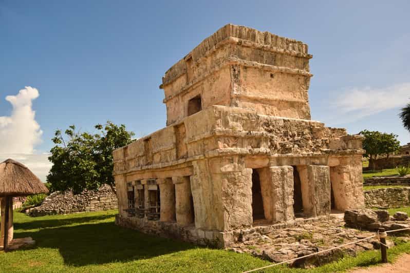 Imagen del tour: Cancún/Riviera Maya: Ruinas de Tulum, Nado con Tortugas Marinas y Cenotes