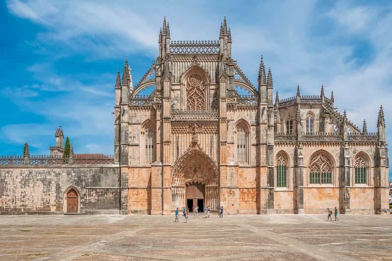 Imagen del tour: Entrada al Monasterio de Batalha