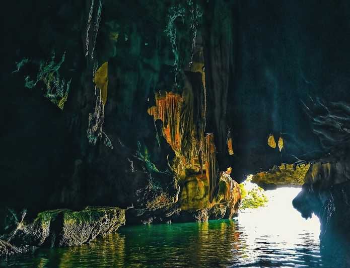 Imagen del tour: Ko Lanta: Pequeña excursión privada en kayak por los manglares y cuevas marinas