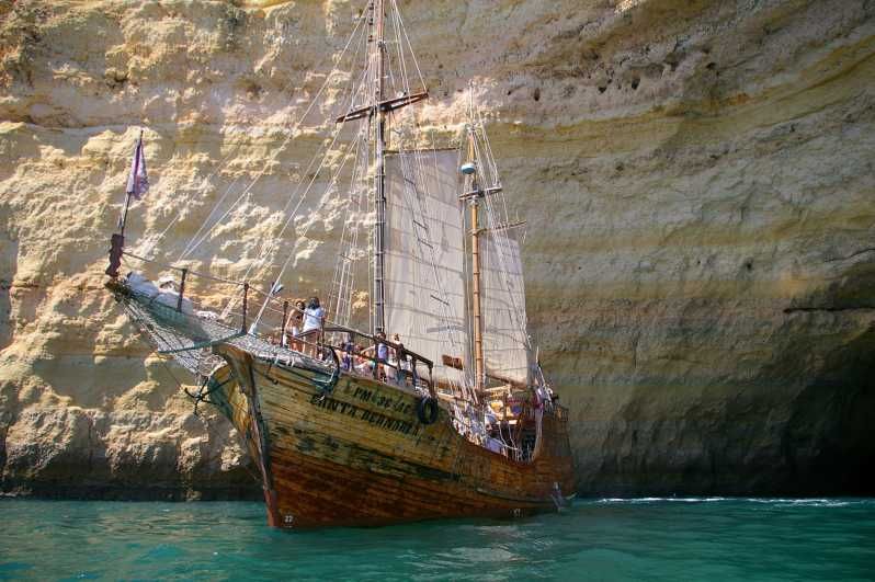 Imagen del tour: Portimão: crucero en barco pirata por las cuevas