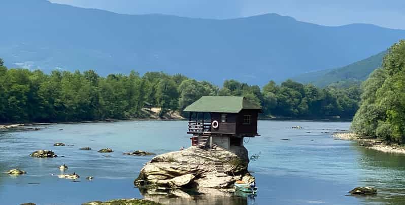 Imagen del tour: Belgrado: Casa del Drina, Tren Sargan 8 y Excursión de un día a Mokra Gora