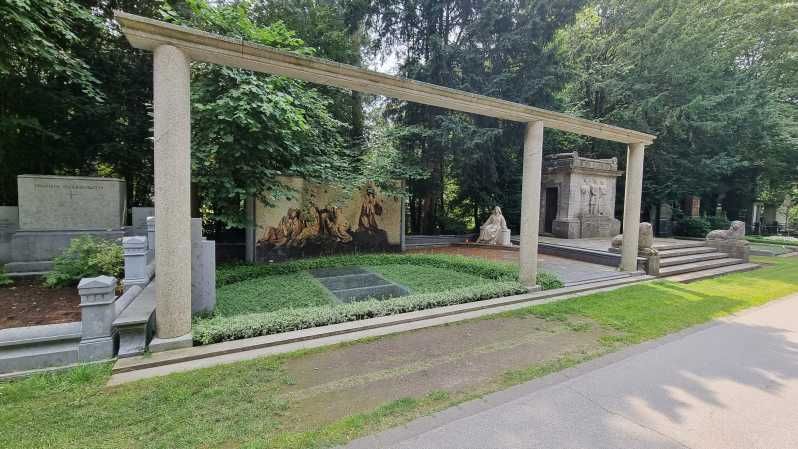 Imagen del tour: Colonia: Cementerio de Melaten Famosos y curiosidades