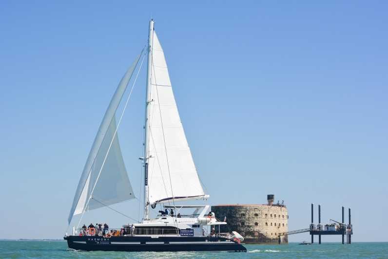 Imagen del tour: La Rochelle : Fort Boyard a vela (3h30)