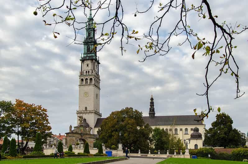 Imagen del tour: Desde Cracovia: Excursión a Częstochowa, la Virgen Negra y Lagiewniki