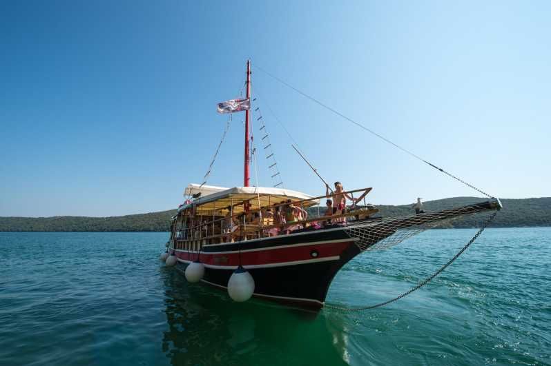Imagen del tour: Desde Poreč: Excursión de un día en barco a Rovinj con almuerzo de pescado