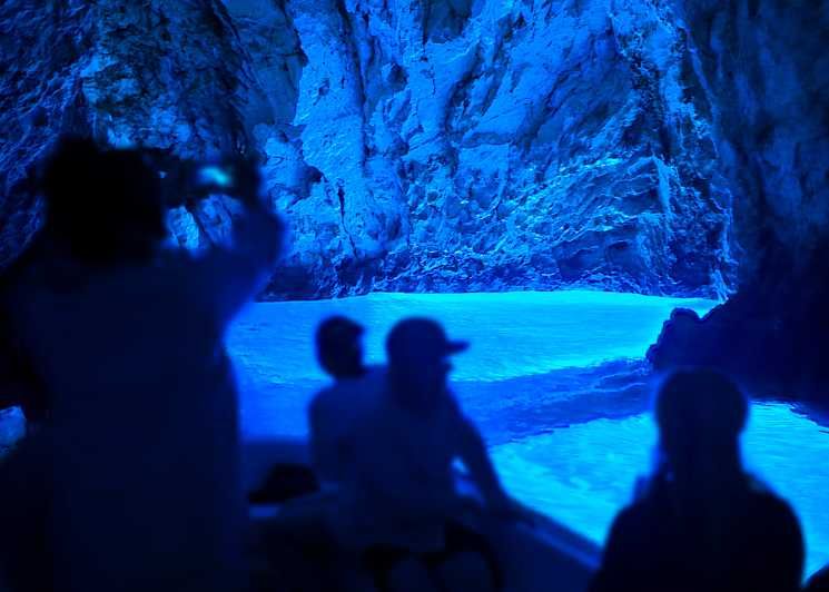 Imagen del tour: Desde Trogir o Slipt: 1 día en la cueva Azul y tour de Hvar