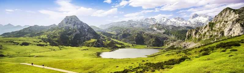 Imagen del tour: Desde Cangas de Onís: Excursión de un día con guía a los Lagos de Covadonga