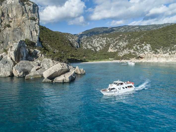 Imagen del tour: Cala Gonone: excursión de un día en barco al golfo de Orosei con paradas para nadar