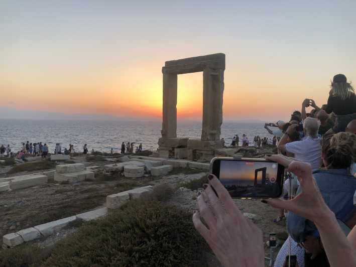 Imagen del tour: Naxos: Casco Antiguo, Castillo y Portara Visita Guiada al Atardecer