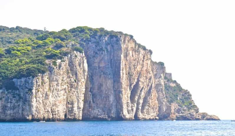 Imagen del tour: Gaeta: visita Montagna Spaccata, el barco de Serapo, el Pozo del Diablo