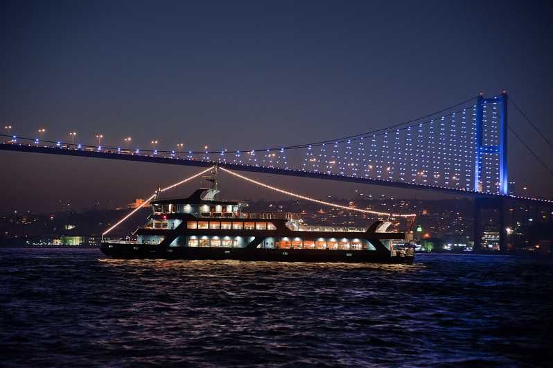 Imagen del tour: Estambul: Cena en crucero por el Bósforo y espectáculo nocturno turco