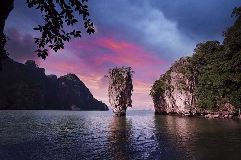 Imagen del tour: Phuket: La canoa marina crepuscular de James Bond y el plancton brillante