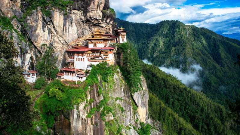 Imagen del tour: Bután: Viaje Privado de 4 Días con Pensión Completa y Transporte