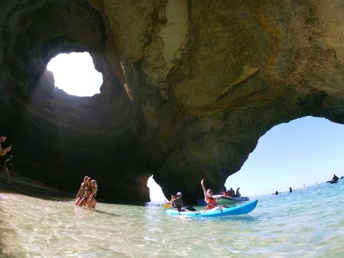 Imagen del tour: Desde la Playa de Benagil Excursión Guiada en Kayak por la Cueva de Benagil