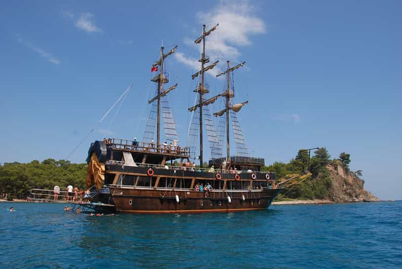 Imagen del tour: Alanya: Excursión en Barco Pirata con Comida, Bebidas y Opción de Recogida