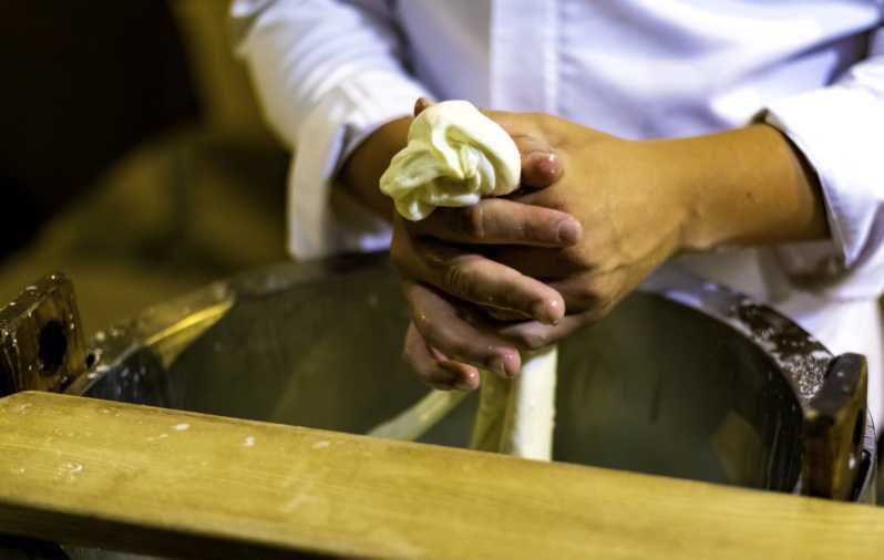 Imagen del tour: Ostuni : Descubrir el antiguo arte de la fabricación del queso