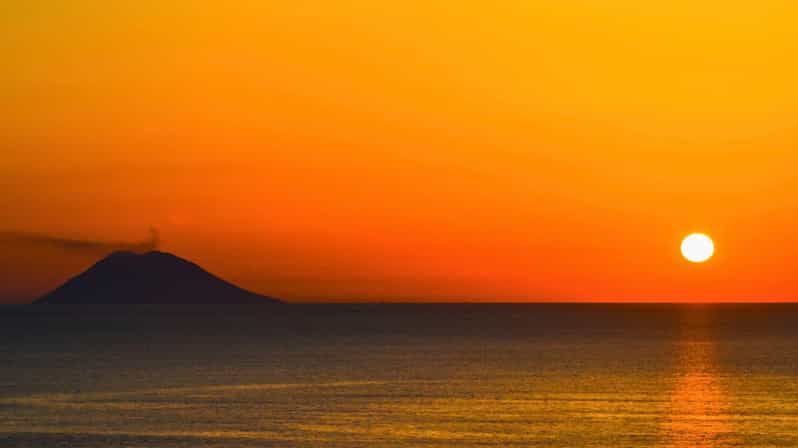 Imagen del tour: Minicrucero por las Islas Eolias con Stromboli de Noche