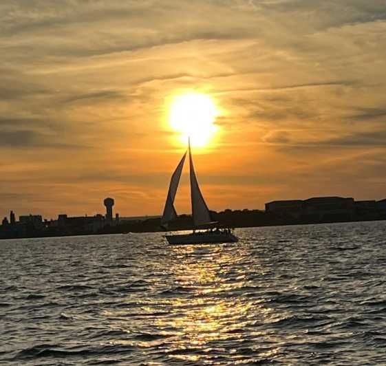 Imagen del tour: Baltimore: Excursión en velero por la mañana y al atardecer