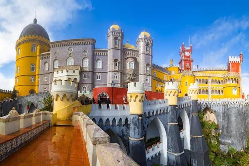 Imagen del tour: Desde Lisboa Excursión a Sintra, Regaleira, Palacio de la Pena y Cascais