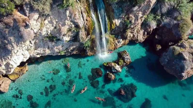 Imagen del tour: Nerja: ruta libre en kayak por los acantilados de Nerja y Maro