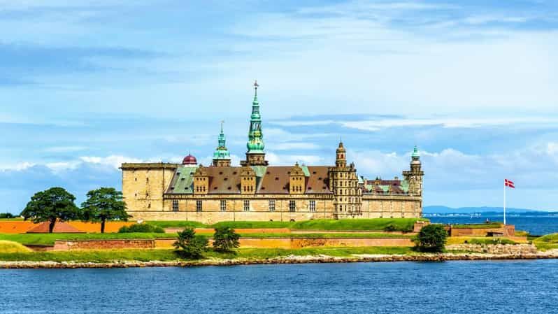 Imagen del tour: Castillos de Kronborg y Frederiksborg desde Copenhague en coche