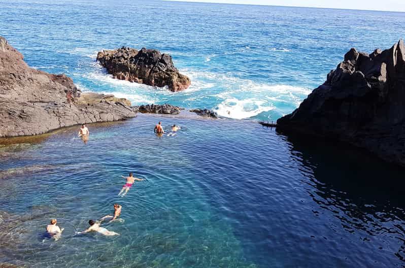 Imagen del tour: Funchal: Excursión en Jeep por Porto Moniz, la Selva de Fanal y Cabo Girao