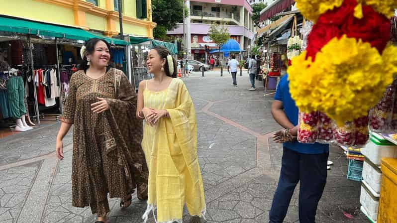 Imagen del tour: Singapur: ¡Alquila ropa étnica india y recorre Little India!