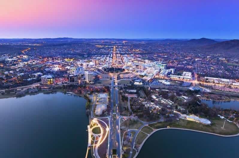 Imagen del tour: Maravillas de la capital: Un tour a pie en familia por Canberra