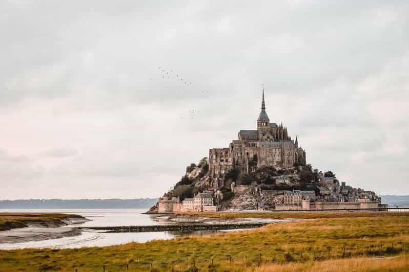Imagen del tour: Mont-Saint-Michel: Audioguía In-App y Admisión (EN, FR)