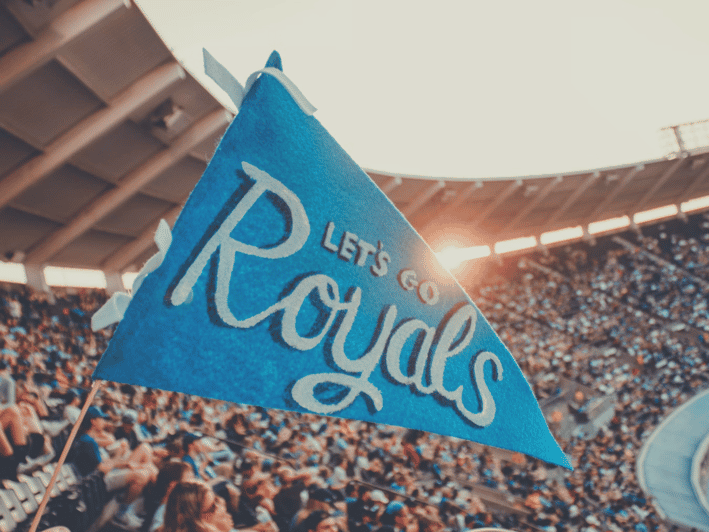 Imagen del tour: Partido de béisbol de los Kansas City Royals en el estadio Kauffman