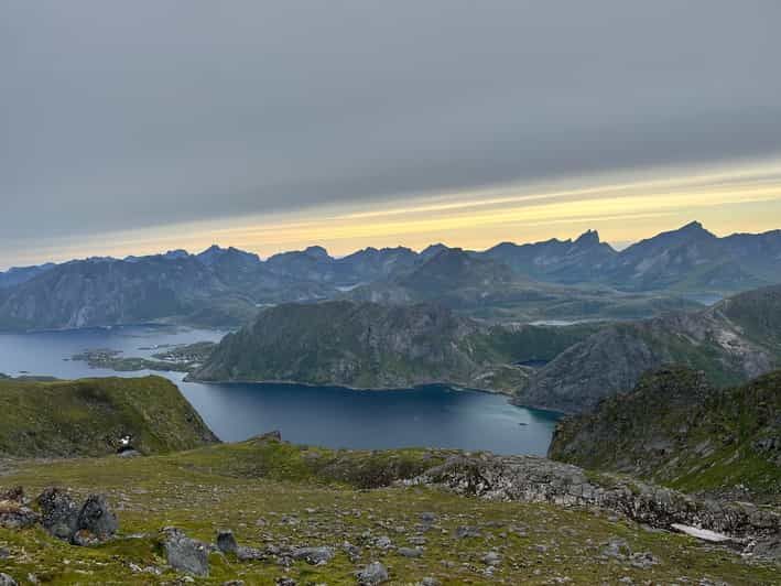 Imagen del tour: Leknes: Visita en barco privado y excursión por la montaña