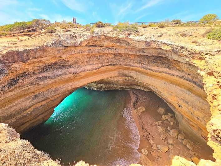 Imagen del tour: Desde Faro: Cueva de Benagil, Playa de Marinha, Algar Seco y Más
